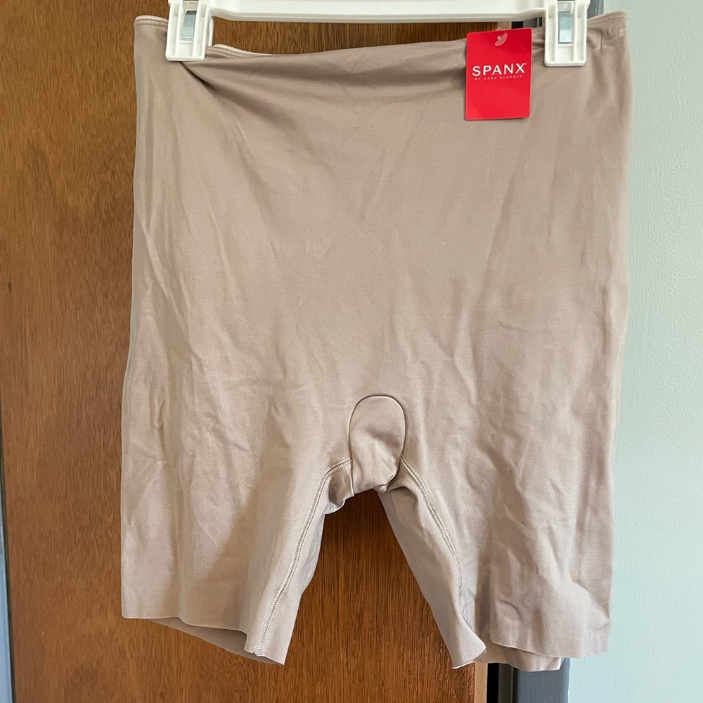 SPANX- sand color NWT